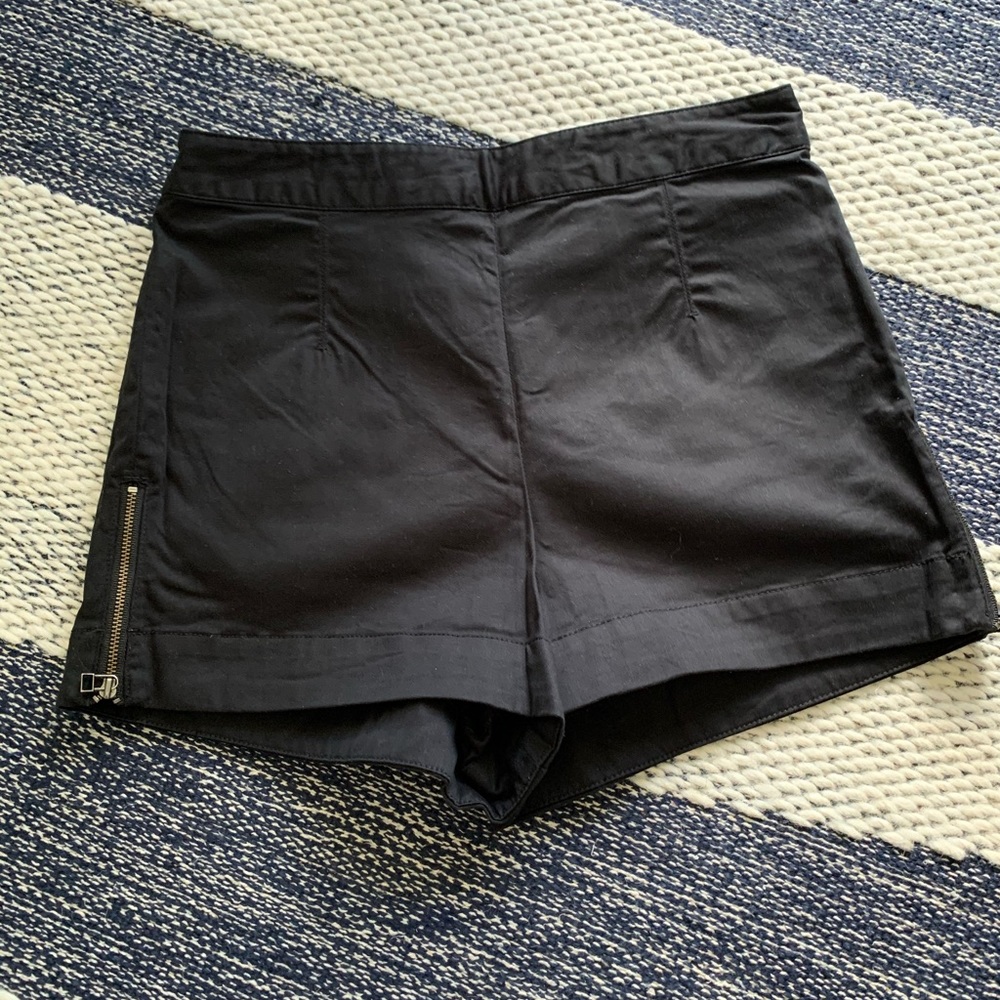 Aritzia Talula Black High Waisted Shorts